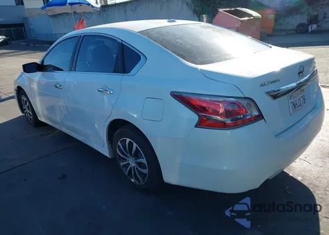 2015 Nissan Altima 2.5 S z USA, uszkodzony, nr VIN 1N4AL3APXFN890520